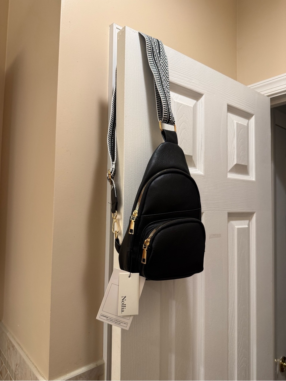 Nollia Black Leather Crossbody Sling Bag with Patterned Strap